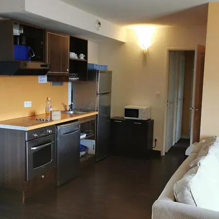 Апартаменты T3 Avec Terrasse Et Piscine A - Chateau Des Magnans - Fr-1-165b-22 Жозье