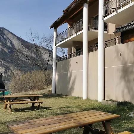T3 Avec Terrasse Et Piscine A - Chateau Des Magnans - Fr-1-165b-22 Апартаменты